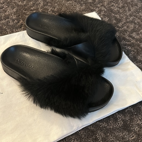 VINCE FUR/LEATHER SLIDES - size 35 - Picture 2 of 4